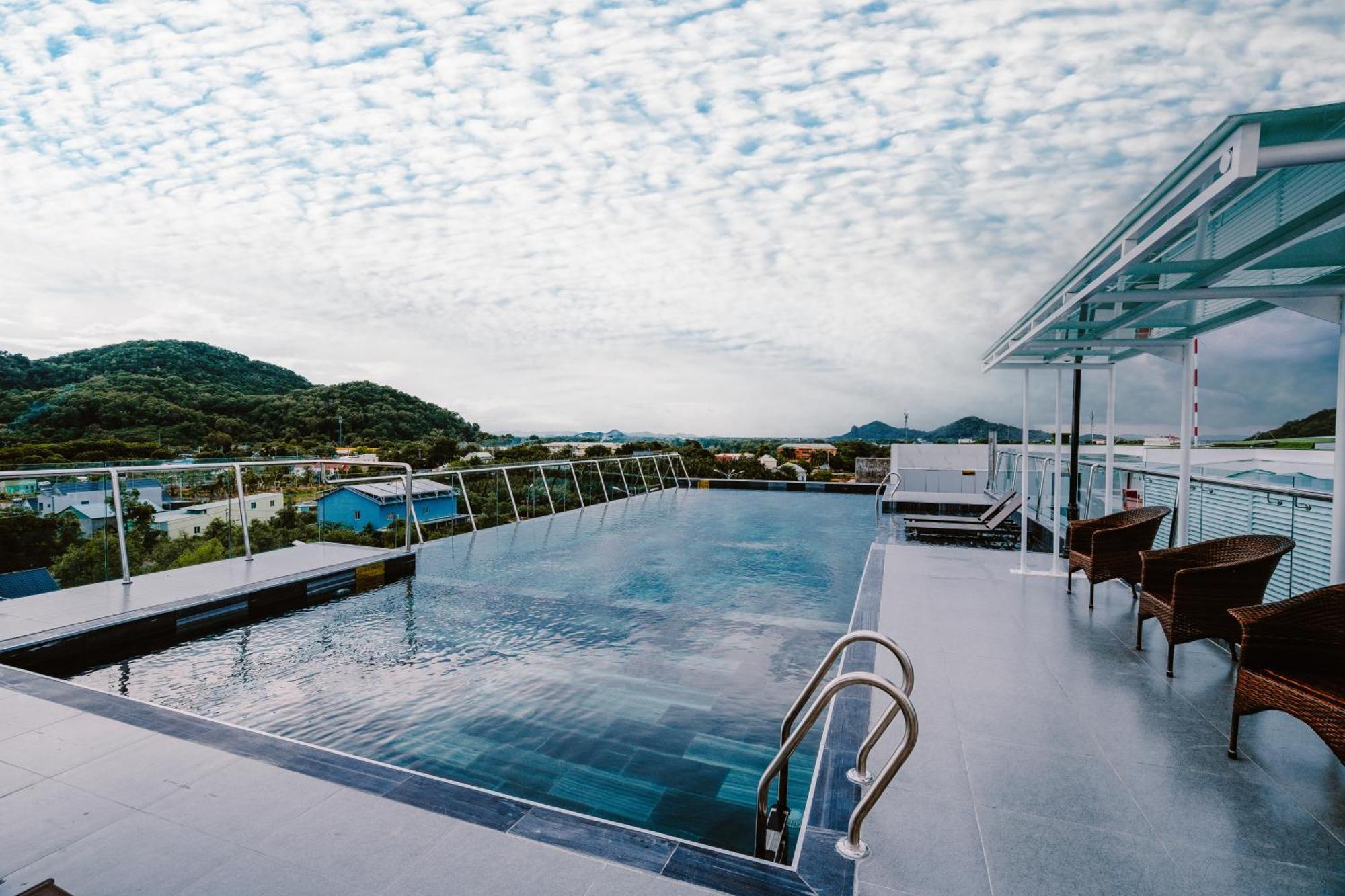 Sunrise Hotel Ha Tien Εξωτερικό φωτογραφία