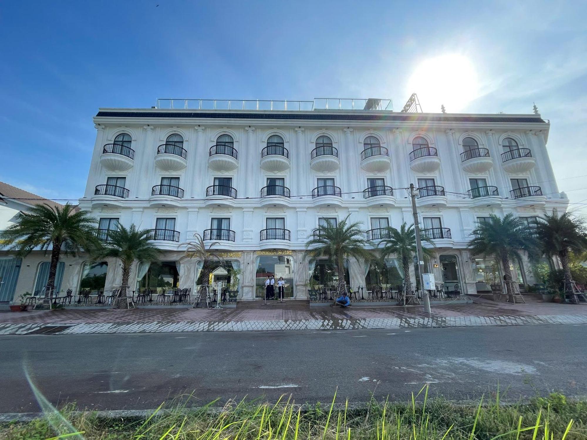 Sunrise Hotel Ha Tien Εξωτερικό φωτογραφία
